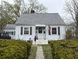 Pre-foreclosure in  HANSON AVE Walpole, MA 02081
