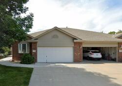 Pre-foreclosure in  Manor Plz Papillion, NE 68046