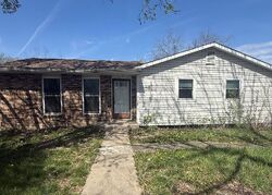 Pre-foreclosure in  Hogan Dr Columbia, MO 65202