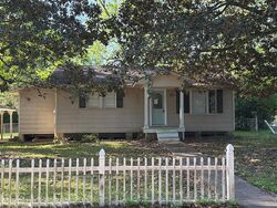 Pre-foreclosure in  HIGHWAY 61 N Natchez, MS 39120