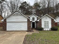  Loghan Dr, Saltillo MS