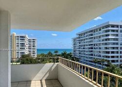 Pre-foreclosure in  OCEAN LANE DR Key Biscayne, FL 33149