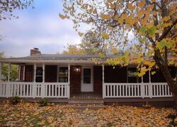 Pre-foreclosure in  Eastern Hills Dr Richmond, KY 40475