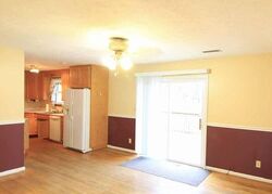 Pre-foreclosure in  Robin Wood Dr Shelbyville, KY 40065