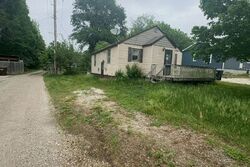 Pre-foreclosure in  H Ave Nevada, IA 50201
