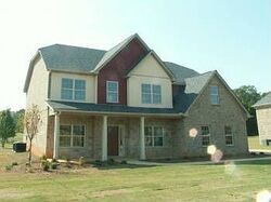 Pre-foreclosure in  BELGIAN CT Hampton, GA 30228