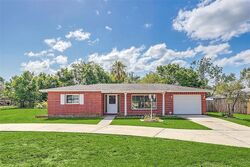 Pre-foreclosure in  Eagles Nest Ave Deltona, FL 32725