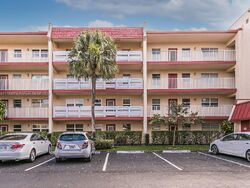 Country Club Dr Apt , Pompano Beach FL