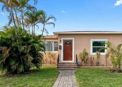 Pre-foreclosure in  Rodman St Hollywood, FL 33020