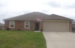 Pre-foreclosure in  Upland Bend Dr Temple, TX 76502
