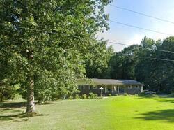 Pre-foreclosure in  5TH AVE NW Arab, AL 35016
