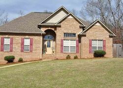Pre-foreclosure in  Creek Ridge Dr Riverside, AL 35135
