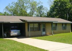 Pre-foreclosure in  Flynn Rd Dothan, AL 36303
