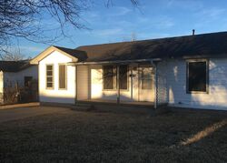 Pre-foreclosure in  OAK DR Amarillo, TX 79107
