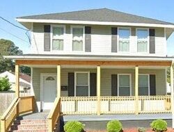 Pre-foreclosure in  DES MOINES AVE Portsmouth, VA 23704