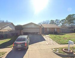 Pre-foreclosure in  ACAPULCO RD Fort Worth, TX 76112