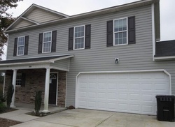 Pre-foreclosure in  CABINWOOD CT Richlands, NC 28574