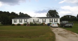 Pre-foreclosure in  WILDCAT CT Richlands, NC 28574