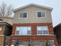 Pre-foreclosure in  S MICHIGAN AVE Chicago, IL 60619