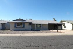 Pre-foreclosure in  W CANTERBURY DR Sun City, AZ 85351
