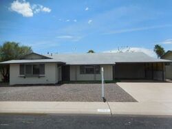 Pre-foreclosure in  W CANTERBURY DR Sun City, AZ 85351