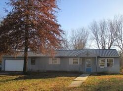 E Maple St, Rich Hill MO