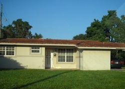 Pre-foreclosure in  GULFSTREAM DR Hollywood, FL 33023