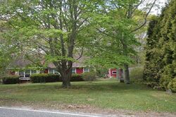 Pre-foreclosure in  LYNN AVE Hampton Bays, NY 11946