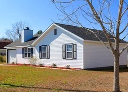 Pre-foreclosure in  HUNTING GREEN DR Jacksonville, NC 28546
