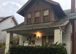  E 8th St, Flint MI