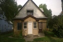 Pre-foreclosure in  N SARGENT AVE Glendive, MT 59330