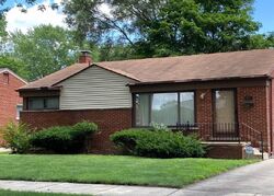 Pre-foreclosure in  SIOUX Redford, MI 48239