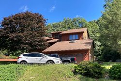  Chestnut Ln, Mount Carmel PA