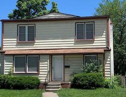 Pre-foreclosure in  AGNES AVE Eastpointe, MI 48021