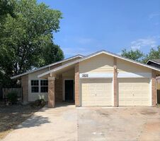 Pre-foreclosure in  Tallow Tree Dr Austin, TX 78744