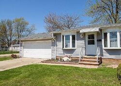 Pre-foreclosure in  Glen Dr Eastlake, OH 44095