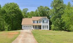 Pre-foreclosure in  Blue Ridge Overlook Dawsonville, GA 30534