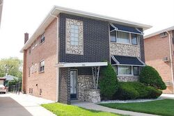 Pre-foreclosure in  Luella Ave Calumet City, IL 60409