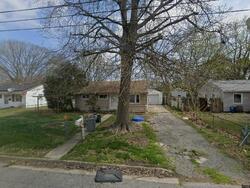Pre-foreclosure in  Oakcrest Dr Hampton, VA 23663