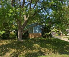  Surrey Ln, Racine WI