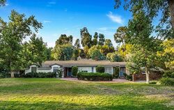 Pre-foreclosure in  Long Valley Rd Calabasas, CA 91302