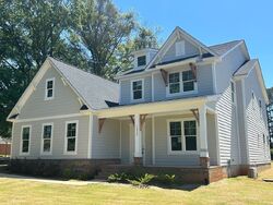 Pre-foreclosure in  Cramur Dr Huntersville, NC 28078