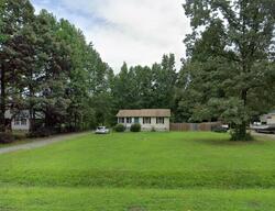 Pre-foreclosure in  Stream Dr Gloucester, VA 23061