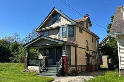 Pre-foreclosure in  Evangeline Rd Cleveland, OH 44110