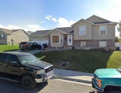 Pre-foreclosure in  W 1340 S Payson, UT 84651
