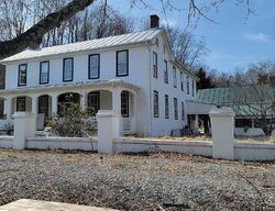 Pre-foreclosure in  Gooney Manor Loop Bentonville, VA 22610