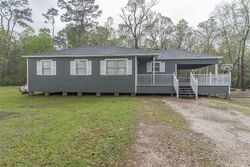 Pre-foreclosure in  Timberridge Dr Dayton, TX 77535