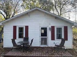 Pre-foreclosure in  Monroe Ave Maryville, TN 37804