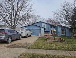 Pre-foreclosure in  Ivanhoe Dr Lorain, OH 44053
