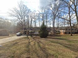 Pre-foreclosure in  Weslo Dr Kernersville, NC 27284